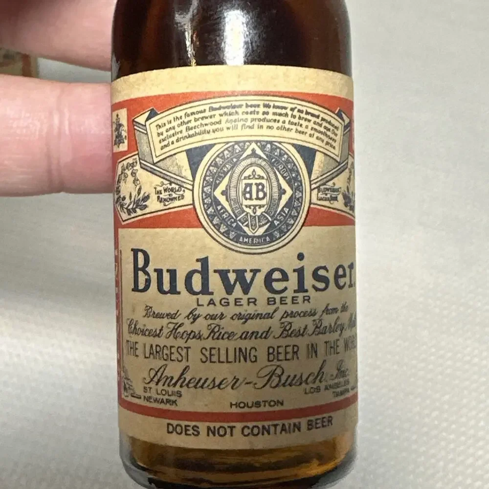 BUDWEISER BEER ADVERTISING GLASS SALT AND PEPPER SHAKERS WITH Metal TOPS